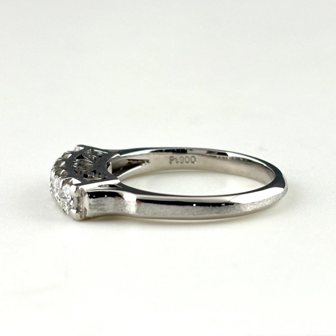 MELEE DIAMOND DESIGN RING - 3