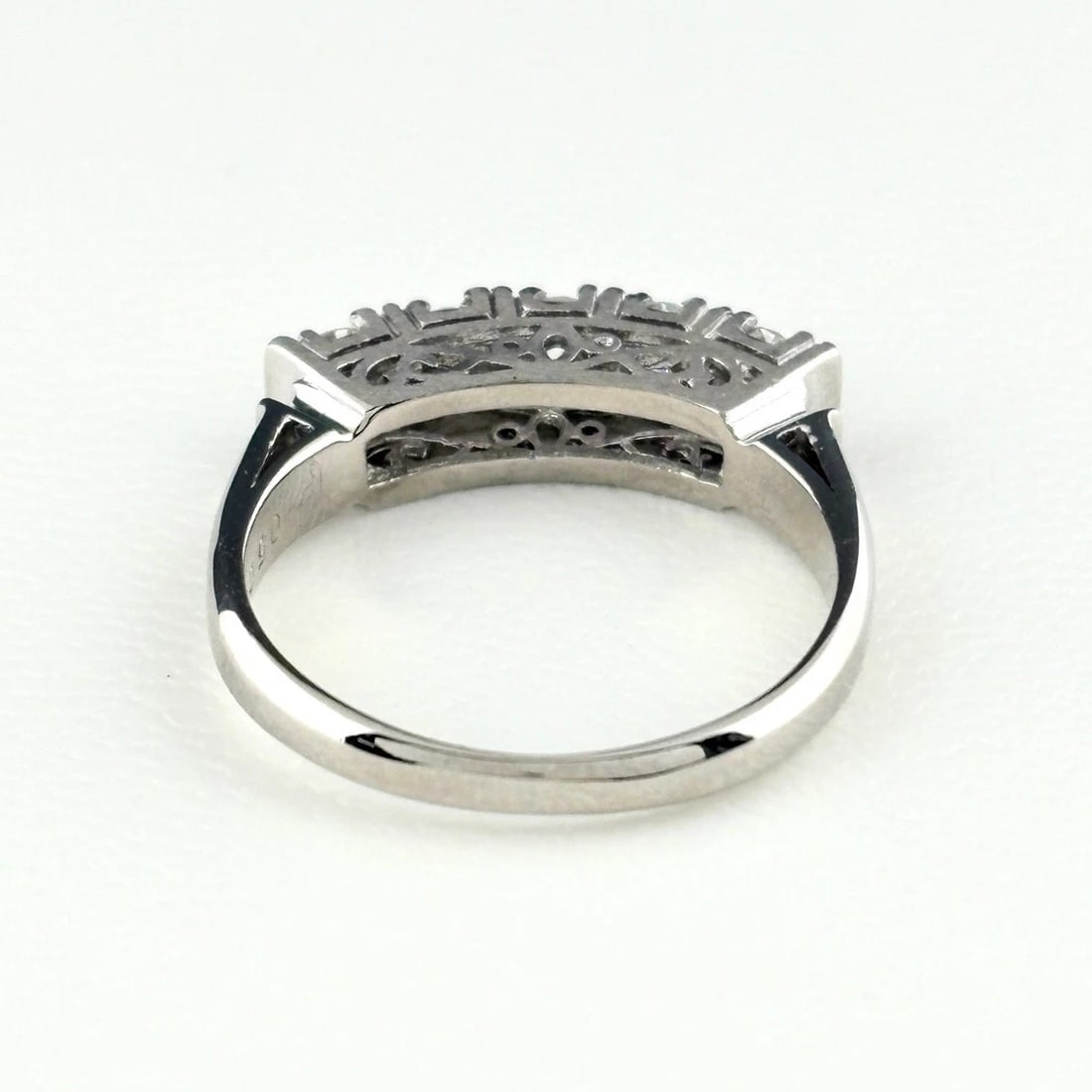 MELEE DIAMOND DESIGN RING - 3