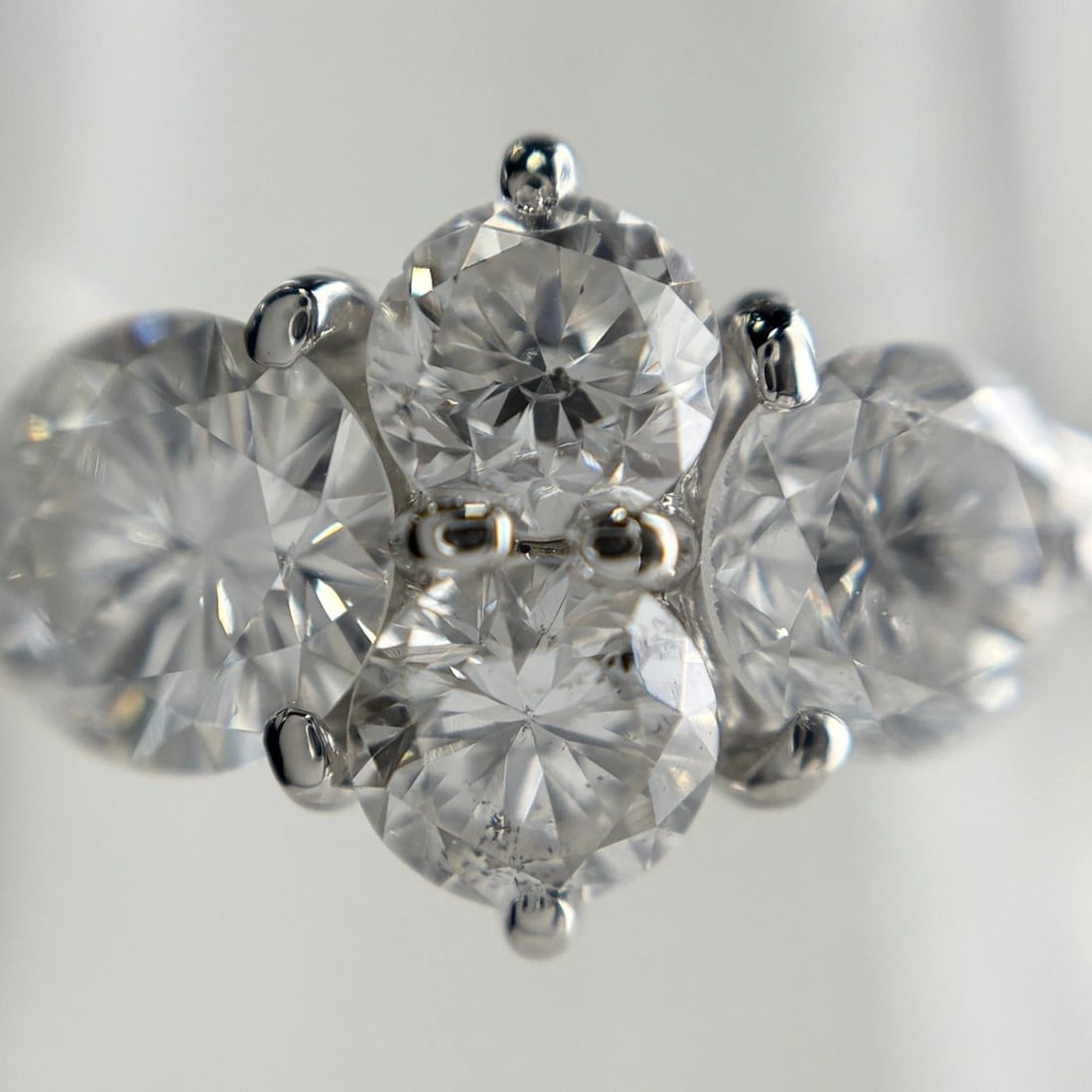MELEE DIAMOND DESIGN RING - 2