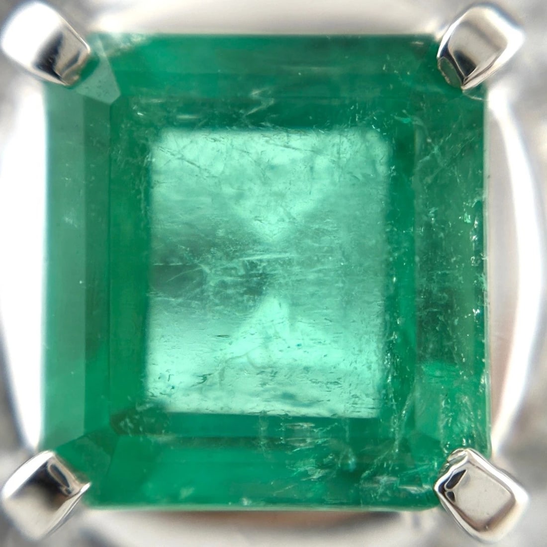 EMERALD DESIGN RING PLATINUM - 2