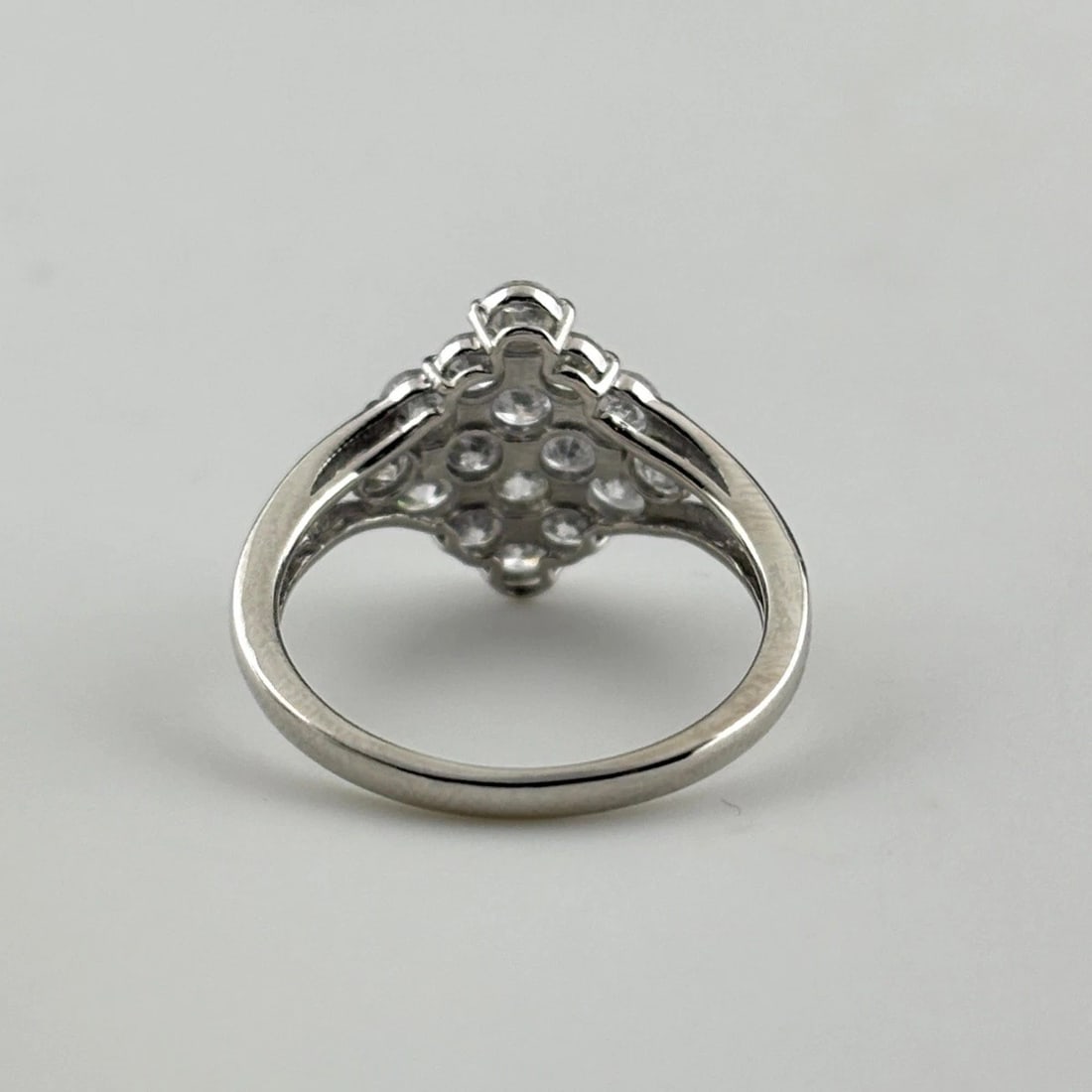 MELEE DIAMOND DESIGN RING - 3