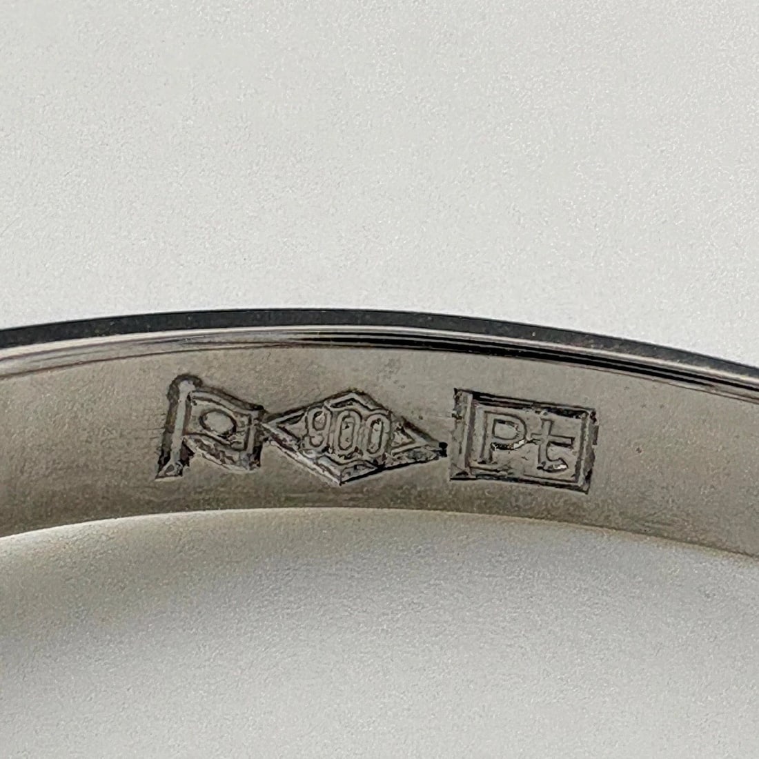 MELEE DIAMOND DESIGN RING - 4