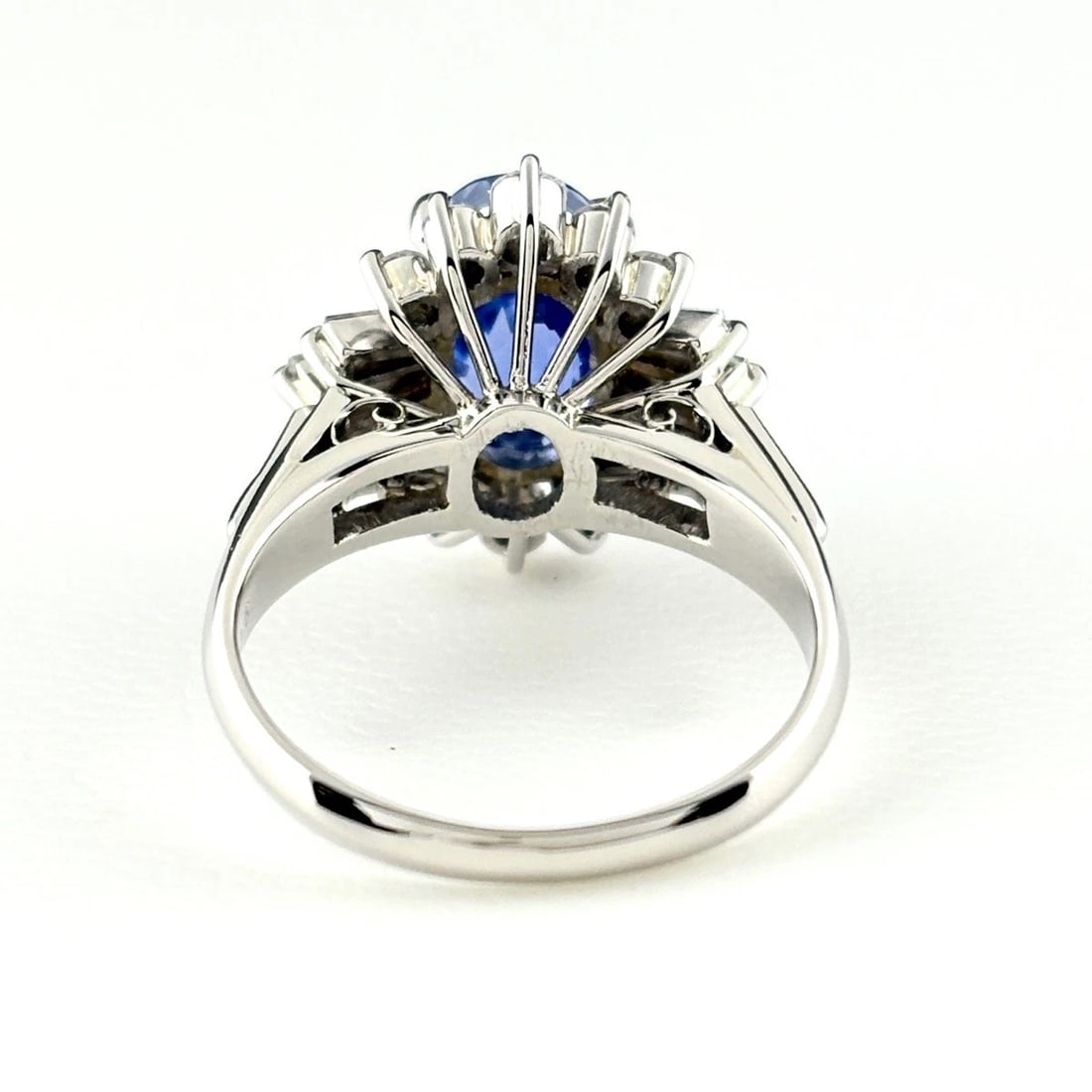 SAPPHIRE DESIGN RING - 3