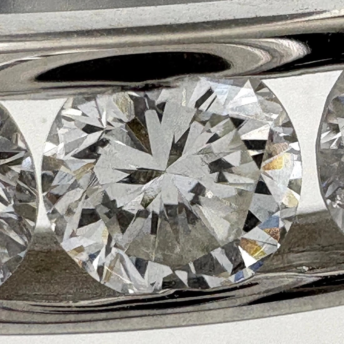 MELEE DIAMOND DESIGN RING - 2
