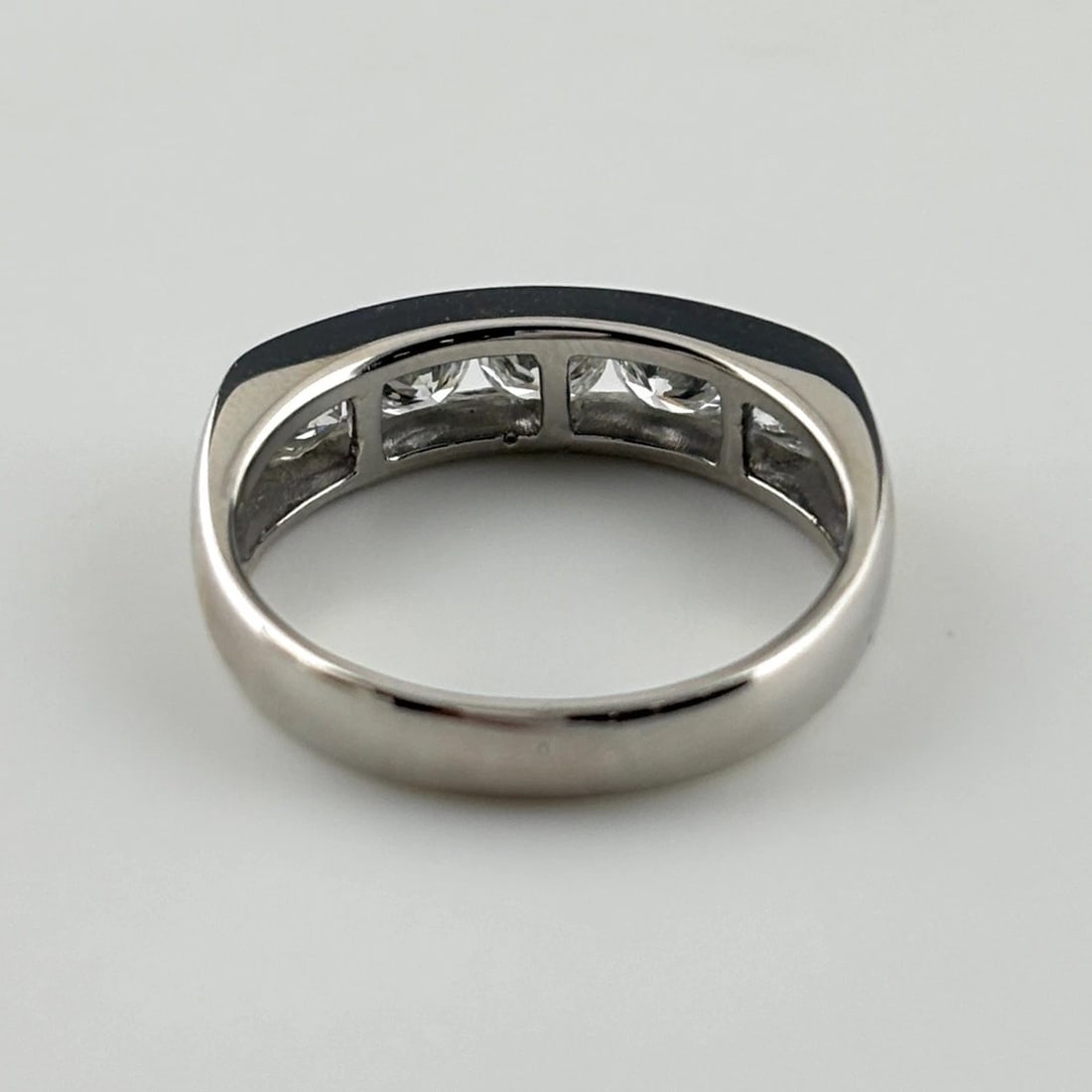 MELEE DIAMOND DESIGN RING - 3