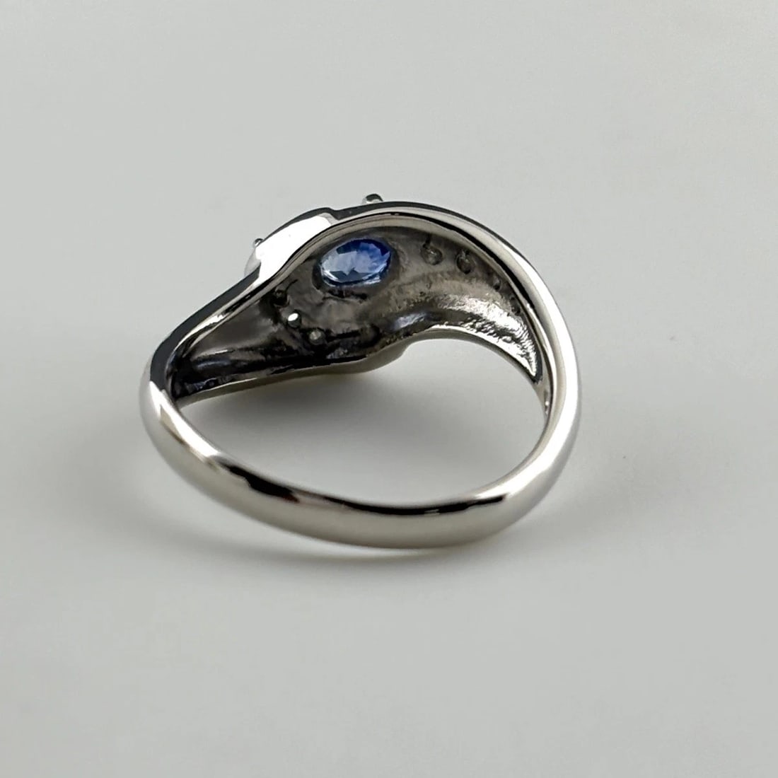 SAPPHIRE DESIGN RING PLATINUM - 3