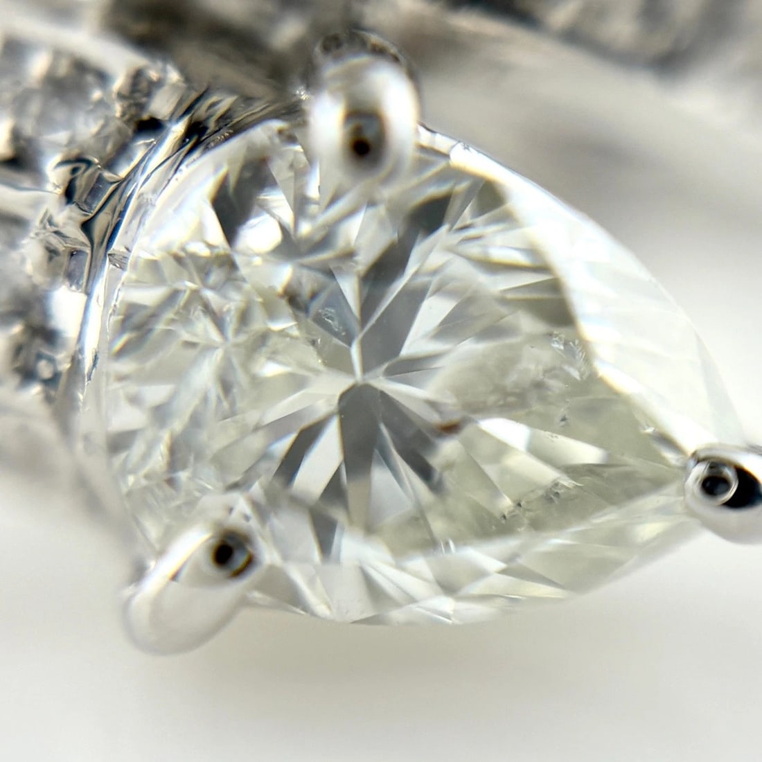DIAMOND DESIGN RING PLATINUM - 2