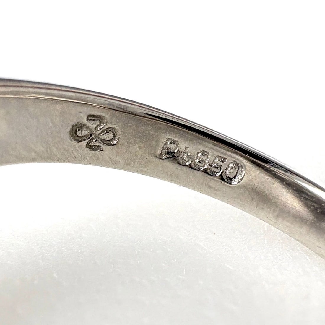 MELEE DIAMOND DESIGN RING - 5
