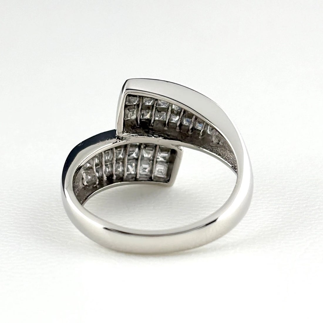 MELEE DIAMOND DESIGN RING - 3