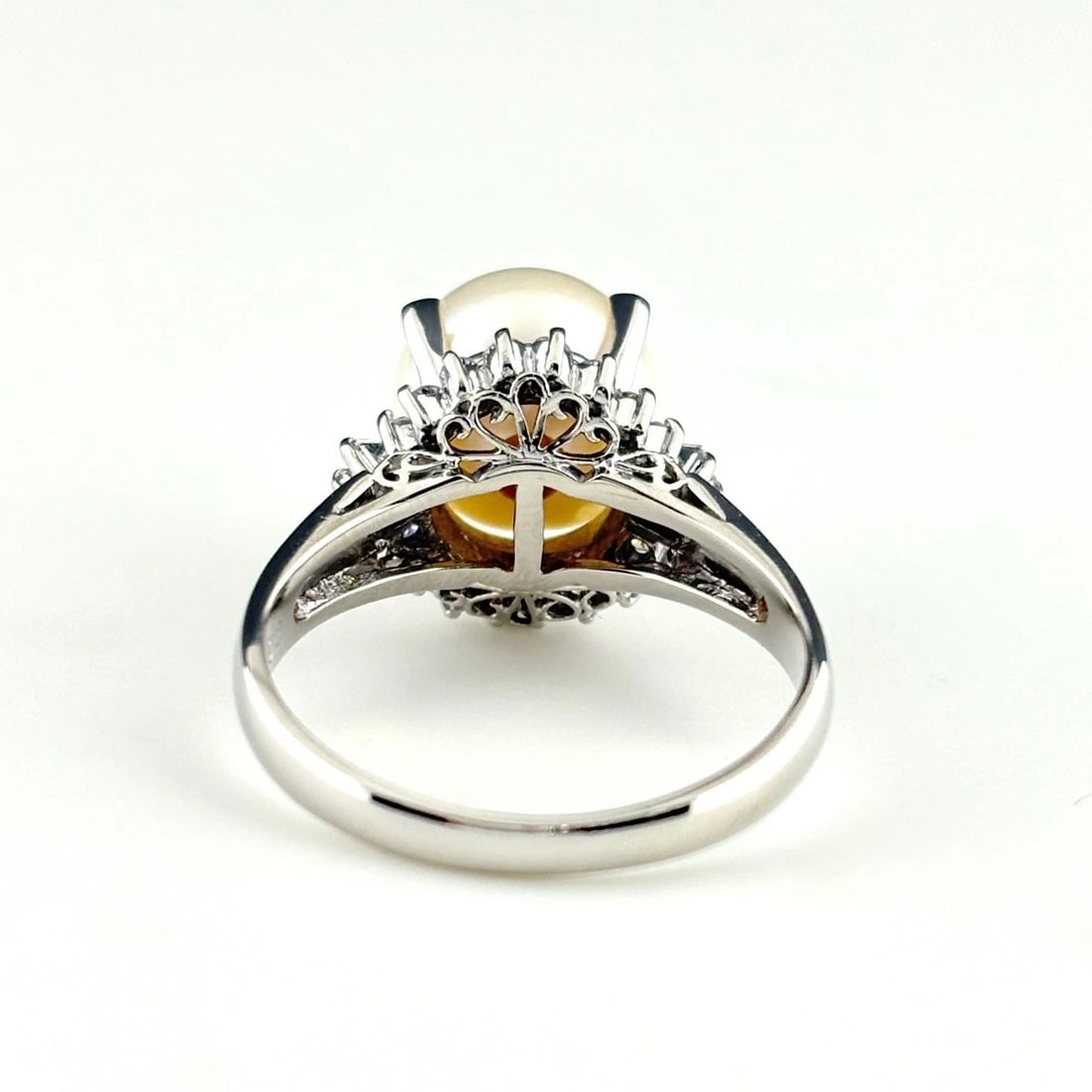 PEARL DESIGN PLATINUM RING - 4