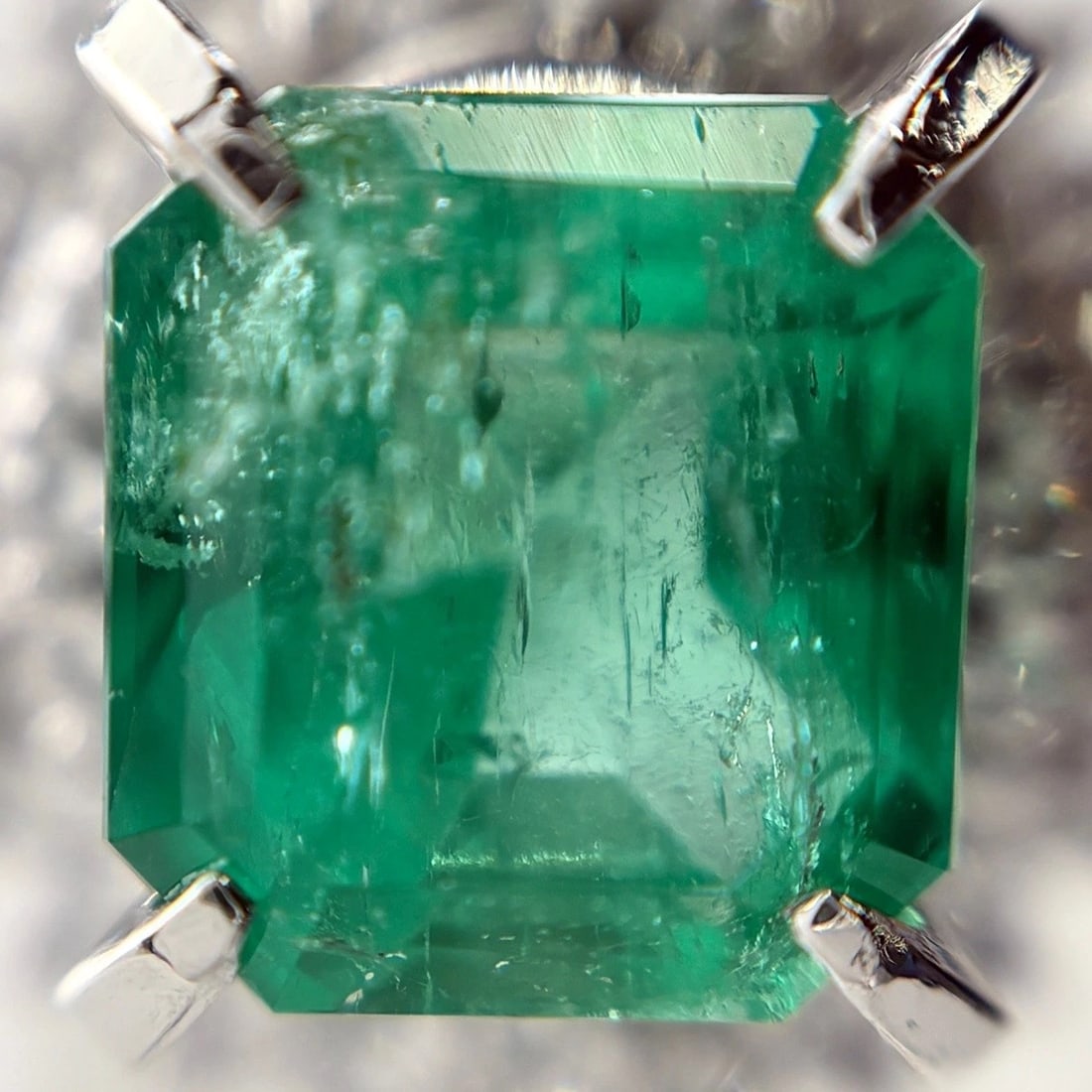 EMERALD DESIGN RING PLATINUM - 2