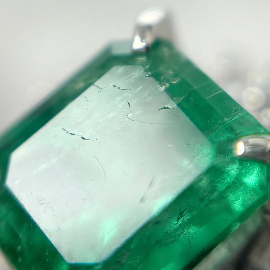 EMERALD DESIGN RING PLATINUM - 6