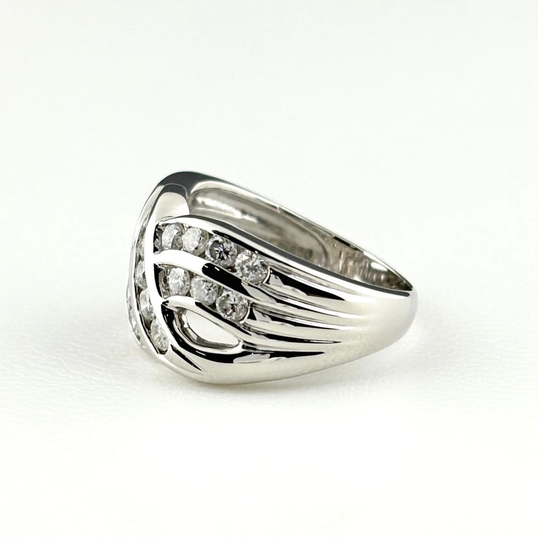 MELEE DIAMOND DESIGN RING - 3