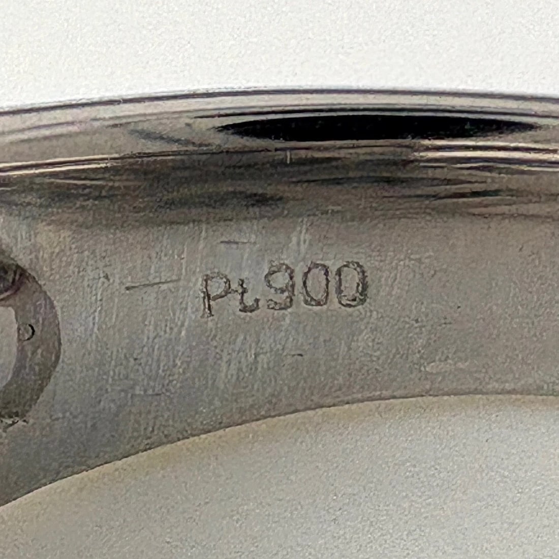 MELEE DIAMOND DESIGN RING - 3