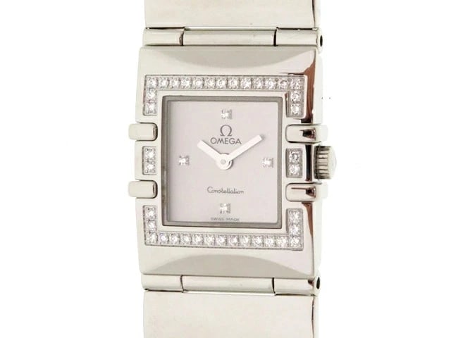 OMEGA CONSTELLATION CARRE DIAMOND BEZEL WATCH: Omega Constellation Carre Diamond Bezel Watch Brand: OMEGA Type/Style: Wristwatch Material: Stainless steel, Diamond Color: WHITE DIAL Size: Case size: 20mm x 24mm Wrist size: 15cm Accessories: No