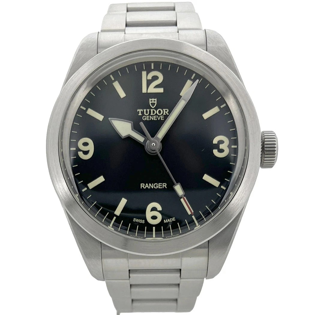 TUDOR RANGER WATCH AUTOMATIC WATCH: Tudor Ranger Watch Automatic Watch Brand: TUDOR Type/Style: Wristwatch Material: Stainless steel, Sapphire crystal Color: BLACK DIAL Size: Case size: 39mm Wrist size: 17.5cm Accessories: None