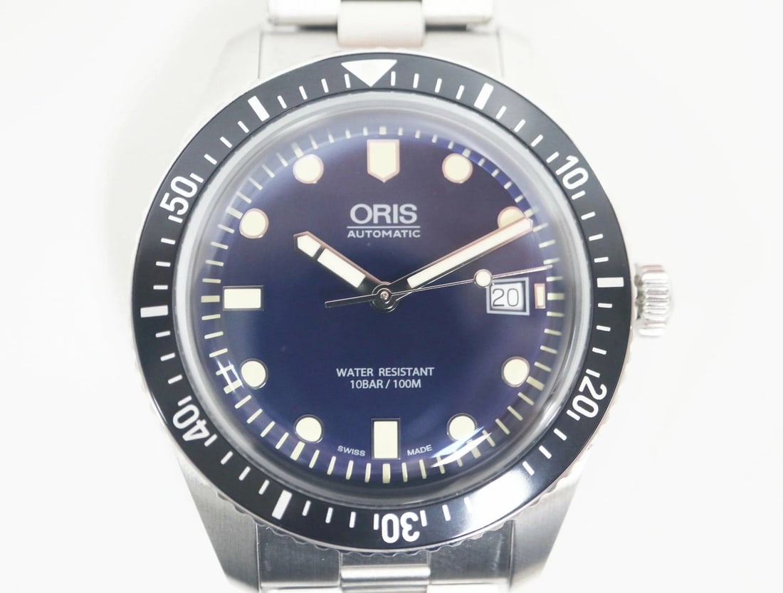 ORIS WATCH DIVERS AUTOMATIC STAINLESTEEL AT WATCH: Oris Watch Divers Automatic Stainlesteel At Watch Brand: ORIS Type/Style: Wristwatch Material: SS Color: none Size: Case size: 42mm Wrist size: Approx. 20.0 cm Accessories: None Accessorie