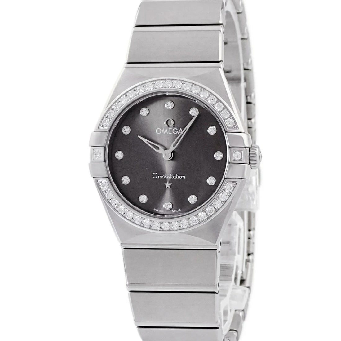OMEGA WATCH CONSTELLATION MANHATTAN WATCH: Omega Watch Constellation Manhattan Watch Brand: OMEGA Type/Style: Wristwatch Material: Stainless steel / Genuine diamonds Color: none Size: Case size: 28mm Wrist size: 16cm Accessories: None