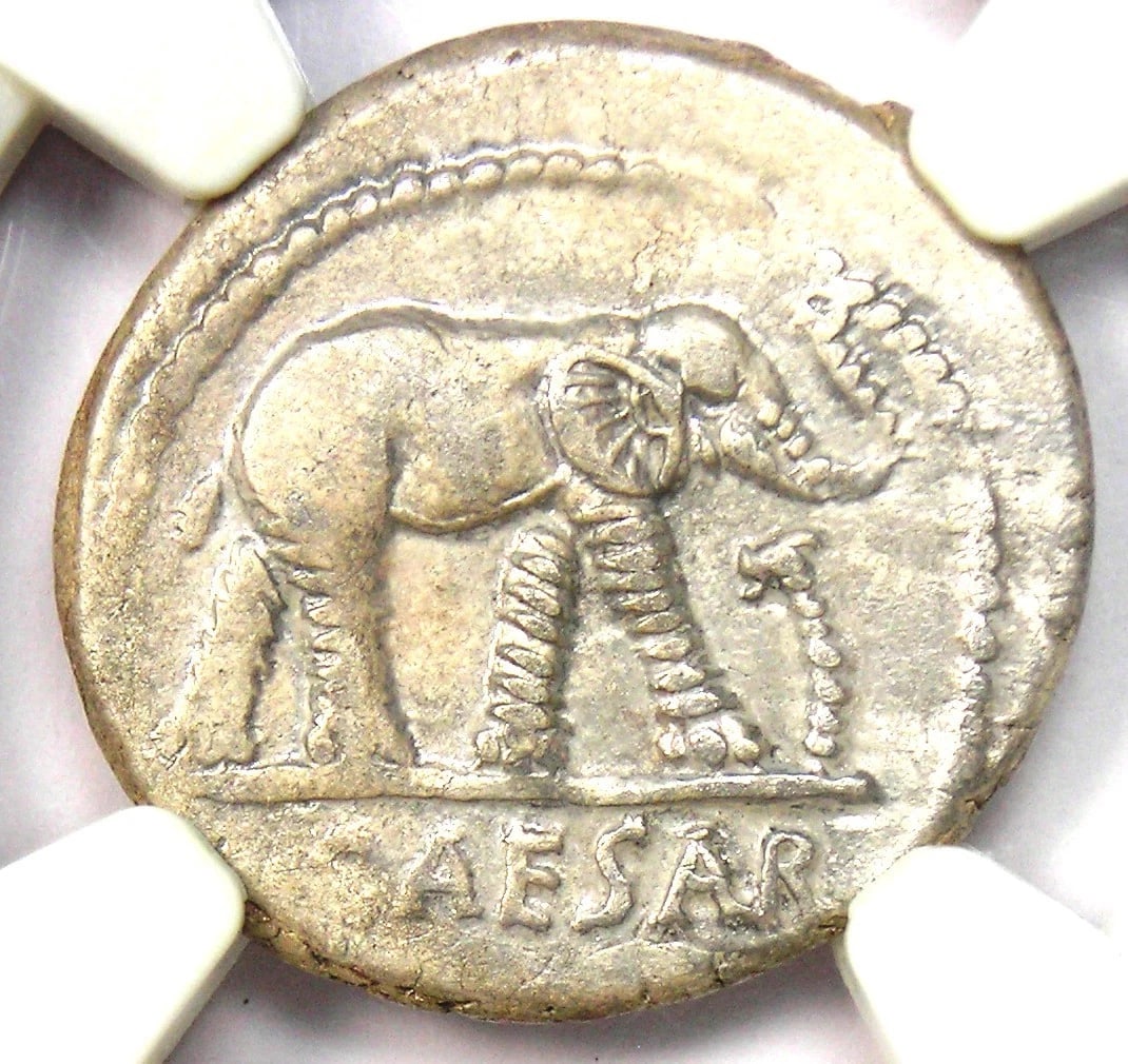 JULIUS CAESAR AR DENARIUS SILVER ELEPHANT ROMAN COIN: Julius Caesar AR Denarius Silver Elephant Roman Coin Year : 49 BC Denomination : Denarius Country of Origin : Italy Accessories: None Accessories Notice: When purchasing pre-owned goods, please refer 