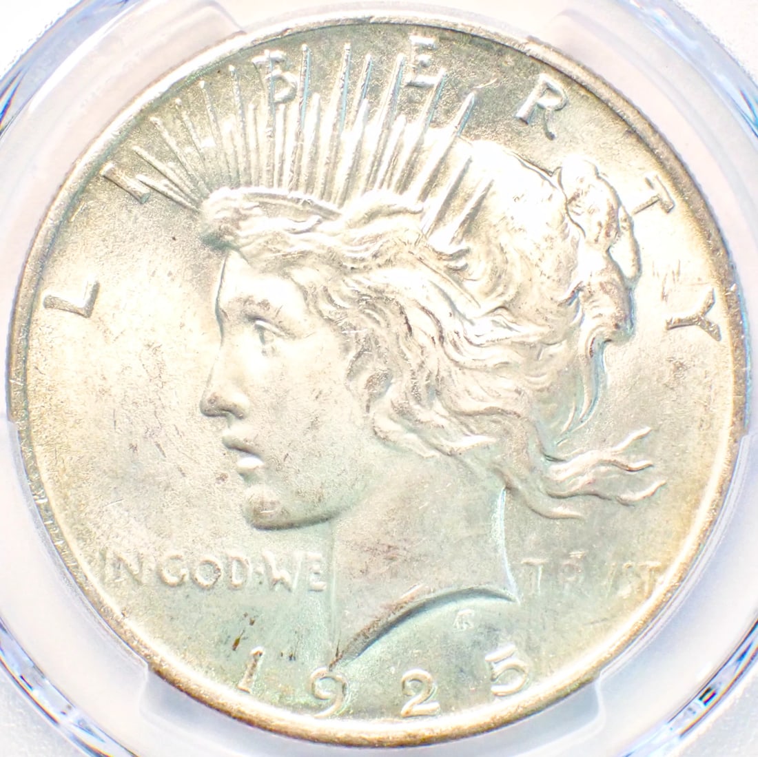 1925 PEACE SILVER DOLLAR $1 (1 of 2)