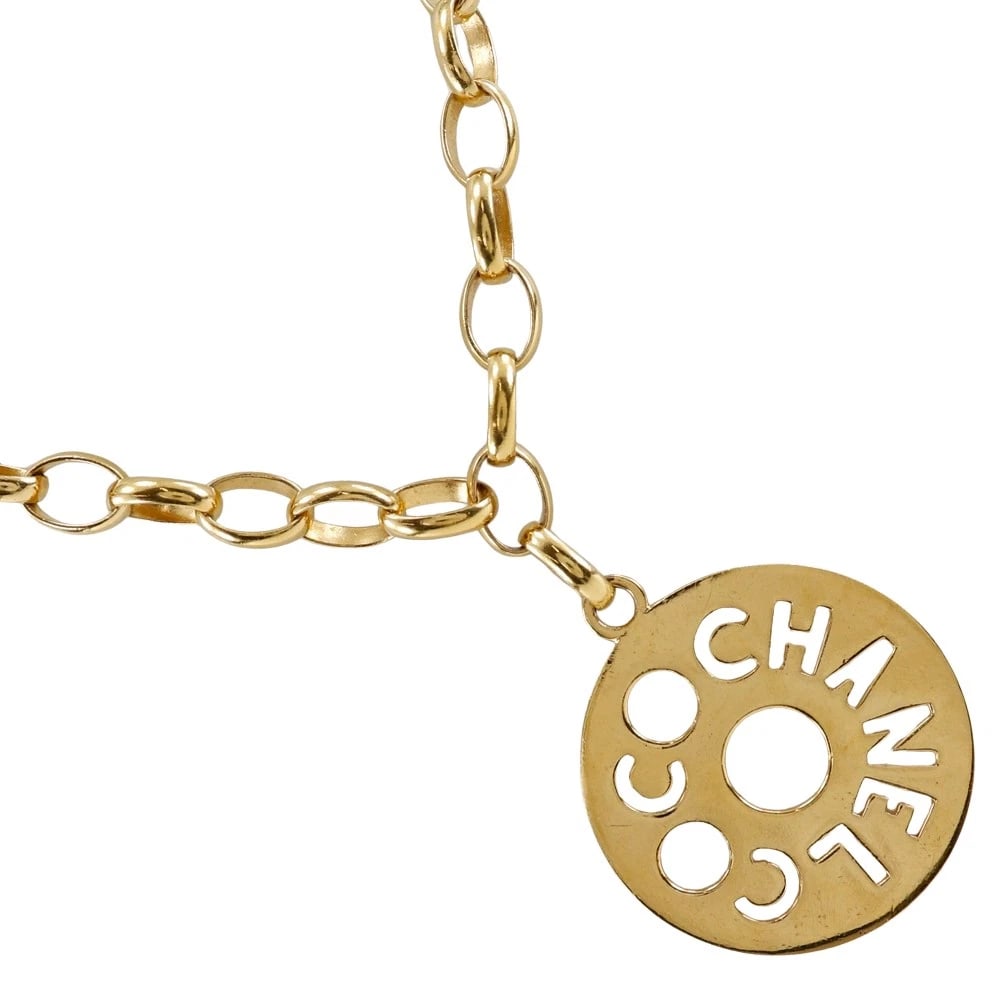 CHANEL ROUND LOGO NECKLACE: CHANEL Round logo Necklace Brand: CHANEL Type/Style: Necklace Material: Plated Gold, Color: Gold Size: Size(CM) Neck around?74.0cm Top?W60mm x H82mm Accessories: None Accessories Notice: When
