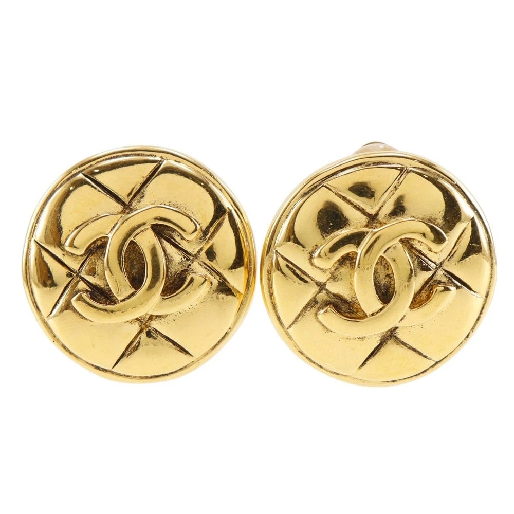 CHANEL COCO MARK EARRING: CHANEL COCO Mark Earring Brand: CHANEL Type/Style: Earring Material: Plated Gold, Color: Gold Size: Size(CM) 26mm x 26mm Accessories: None Accessories Notice: When purchasing pre-owned goods, please