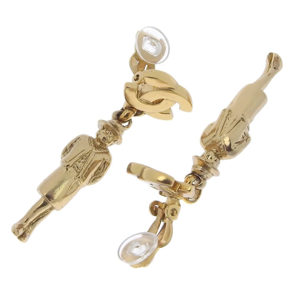 CHANEL EARRING MADEMOISELLE COCO MARK: CHANEL Earring Mademoiselle COCO Mark Brand: CHANEL Type/Style: Earring Material: Plated Gold, Color: Gold Size: Size(CM) 50mm x 15mm Accessories: None Accessories Notice: When purchasing pre-owned