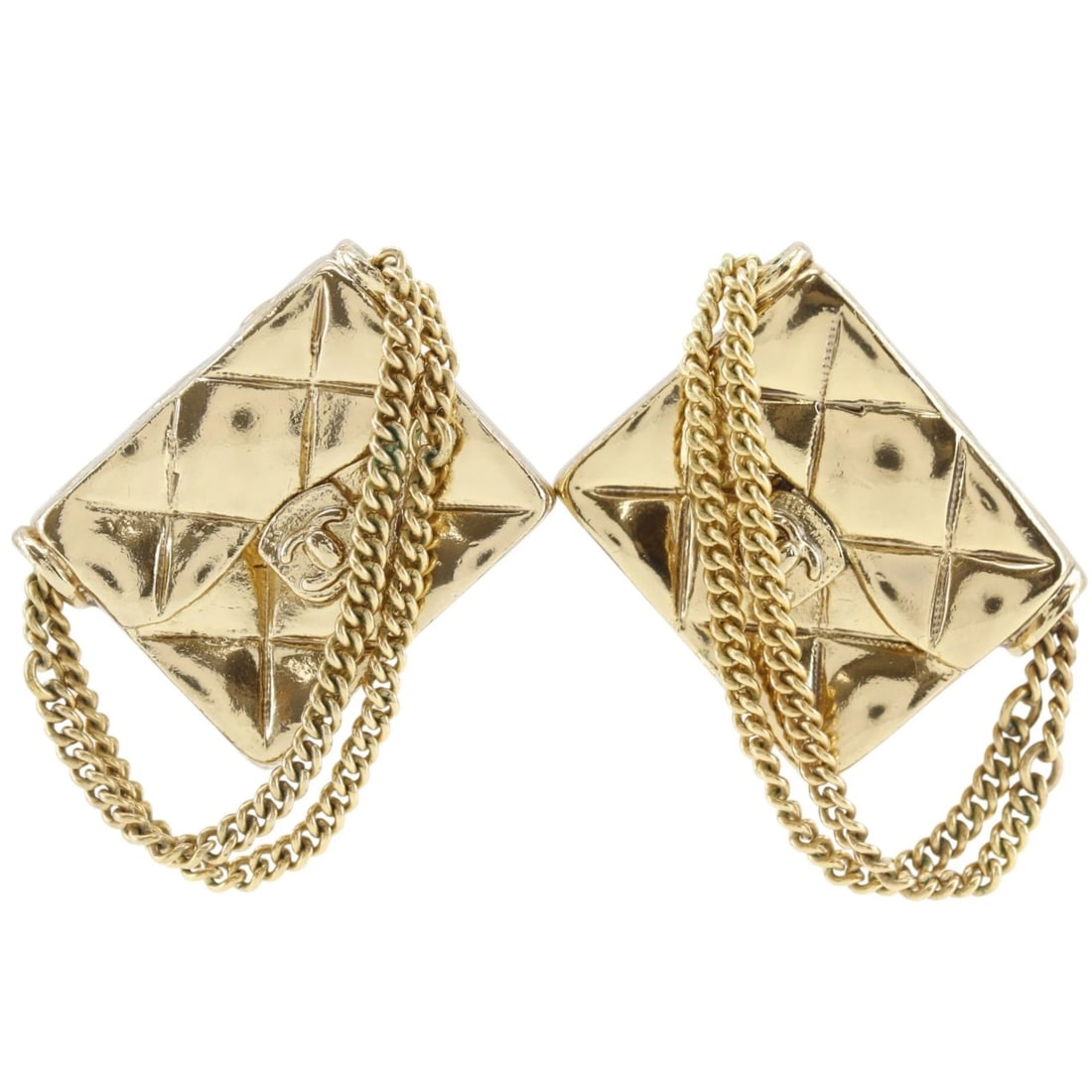 CHANEL MATELASSE BAG MOTIF EARRING PLATED GOLD: CHANEL Matelasse bag motif Earring Plated Gold Brand: CHANEL Type/Style: Earring Material: Plated Gold, Color: Gold Size: Size(CM) 25mm x 26mm Accessories: None Accessories Notice: When purchasing
