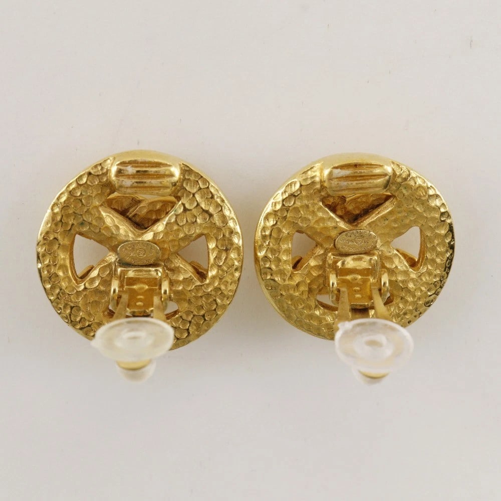 CHANEL COCO MARK EARRING: CHANEL COCO Mark Earring Brand: CHANEL Type/Style: Earring Material: Plated Gold, Color: Gold Size: Size(CM) 23mm x 22mm Accessories: None Accessories Notice: When purchasing pre-owned goo