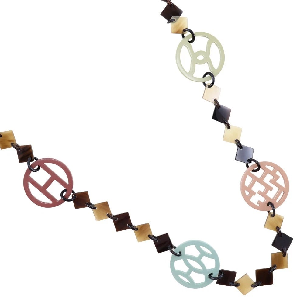 HERMES DIVA NECKLACE BUFFALO HORN: HERMES Diva Necklace Buffalo horn Brand: HERMES Type/Style: Necklace Material: Buffalo horn, Color: Multicolor Size: Size(CM) Neck around?104cm Accessories: None Accessories Notice: When purchasing