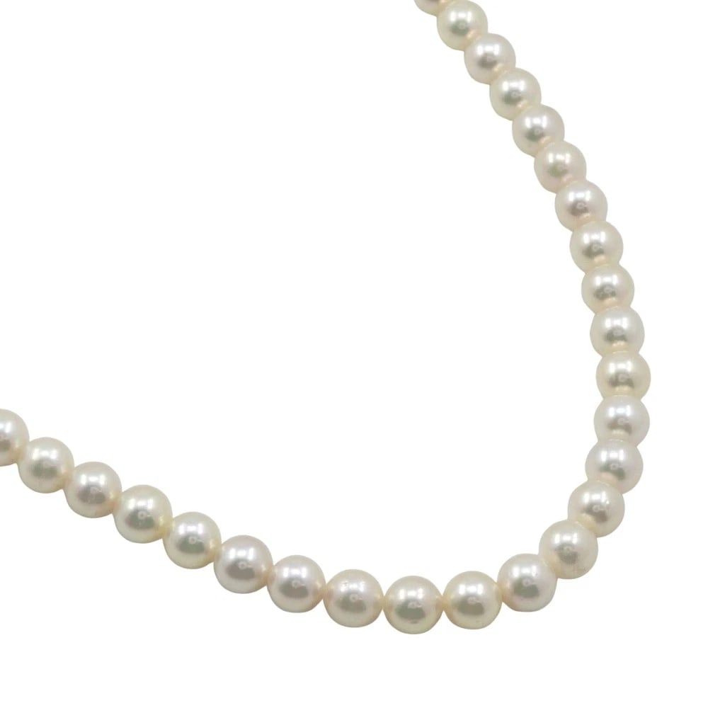 LONG PEARL NECKLACE 14 WHITE GOLD/PEARL: Long Pearl Necklace 14 white gold/Pearl Brand: no brand Type/Style: Necklace Material: 14 white gold, Color: Silver Size: Size(CM) Neck around?61cm Accessories: None Accessories Notice: When