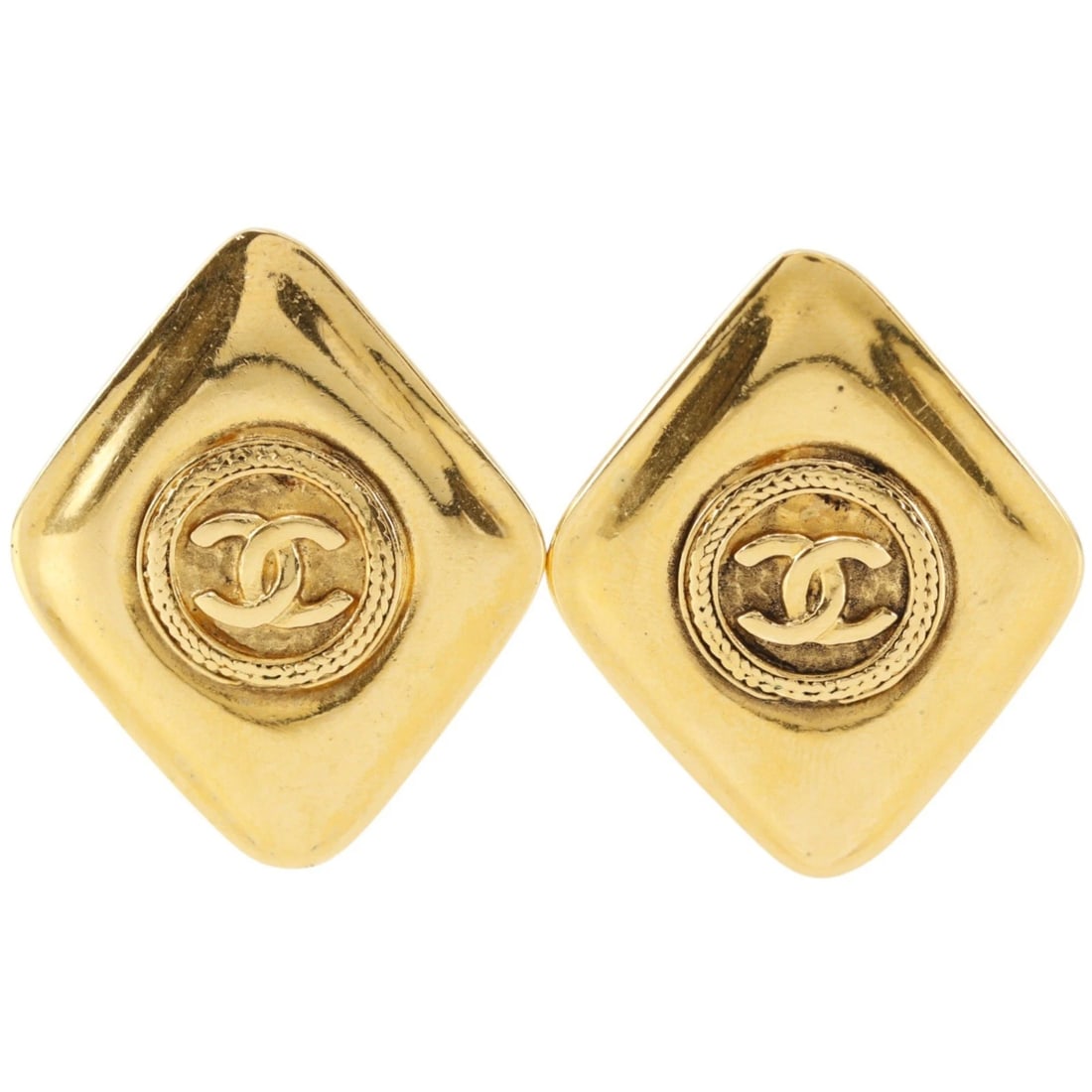 CHANEL COCO MARK EARRING: CHANEL COCO Mark Earring Brand: CHANEL Type/Style: Earring Material: Plated Gold, Color: Gold Size: Size(CM) 34mm x 28mm Accessories: None Accessories Notice: When purchasing pre-owned goods, please