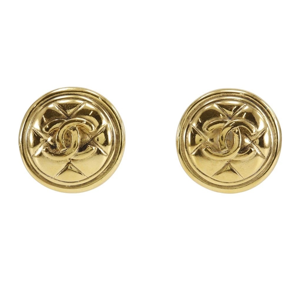 CHANEL EARRING MATELASSE: CHANEL Earring Matelasse Brand: CHANEL Type/Style: Earring Material: Plated Gold, Color: gold Size: Size(CM) 31mm x 31mm Accessories: None Accessories Notice: When purchasing pre-owned goods, please