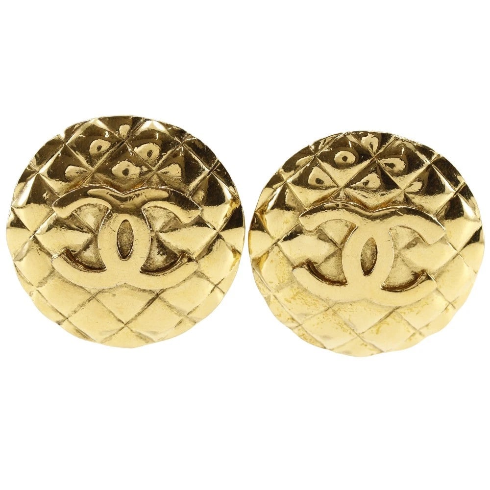 CHANEL COCO MARK EARRING MATELASSE: CHANEL COCO Mark Earring Matelasse Brand: CHANEL Type/Style: Earring Material: Plated Gold, Color: Gold Size: Size(CM) 35mm x 35mm Accessories: None Accessories Notice: When purchasing pre-owned