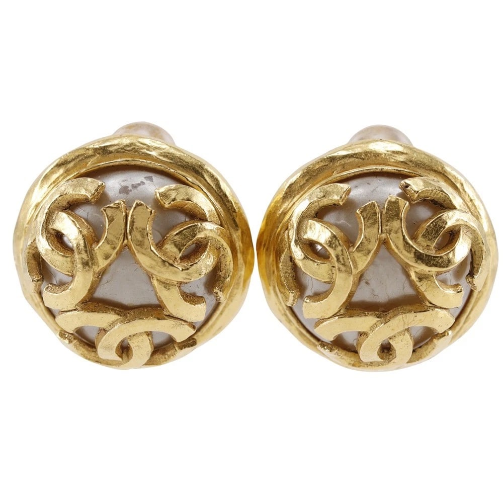 CHANEL TRIPLE COCO MARK EARRING: CHANEL Triple COCO Mark Earring Brand: CHANEL Type/Style: Earring Material: Plated Gold, Color: Gold Size: Size(CM) 25mm x 25mm Accessories: None Accessories Notice: When purchasing pre-owned goods,