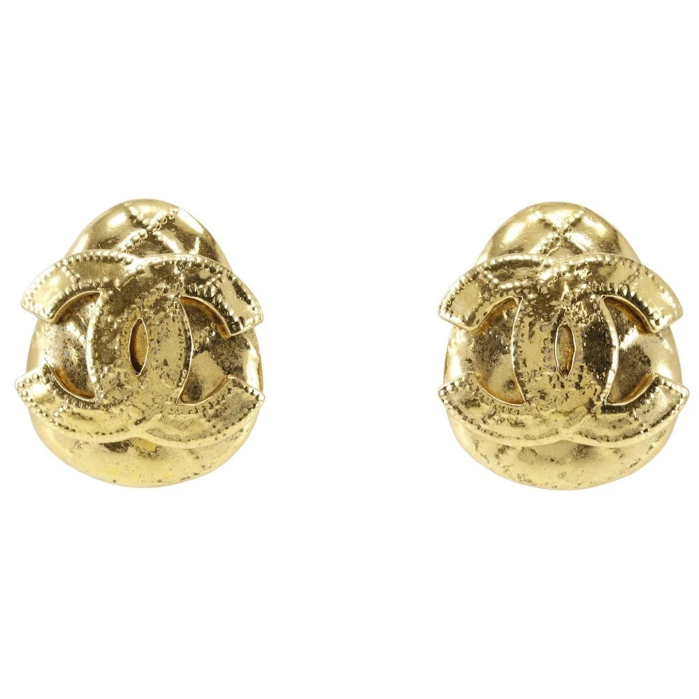 CHANEL COCO MARK EARRING: CHANEL COCO Mark Earring Brand: CHANEL Type/Style: Earring Material: Plated Gold, Color: Gold Size: Size(CM) 32mm x 27mm Accessories: None Accessories Notice: When purchasing pre-owned goods, please