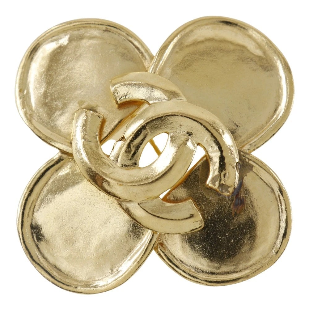 CHANEL CLOVER BROOCH PLATED GOLD: CHANEL Clover Brooch Plated Gold Brand: CHANEL Type/Style: Brooch Material: Plated Gold, Color: Gold Size: Size(CM) 57mm x 57mm Accessories: None Accessories Notice: When purchasing pre-owned goods,