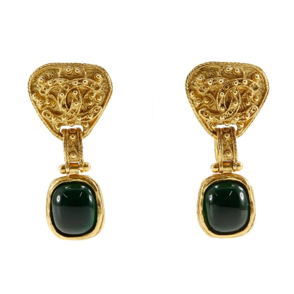 CHANEL GRIPOA EARRING: CHANEL Gripoa Earring Brand: CHANEL Type/Style: Earring Material: Plated Gold, Color: gold Size: Size(CM) 50mm x 25mm Accessories: None Accessories Notice: When purchasing pre-owned goods, please