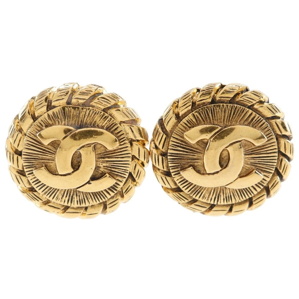 CHANEL COCO MARK EARRING PLATED GOLD: CHANEL COCO Mark Earring Plated Gold Brand: CHANEL Type/Style: Earring Material: Plated Gold, Color: Gold Size: Size(CM) 29mm x 29mm Accessories: None Accessories Notice: When purchasing p