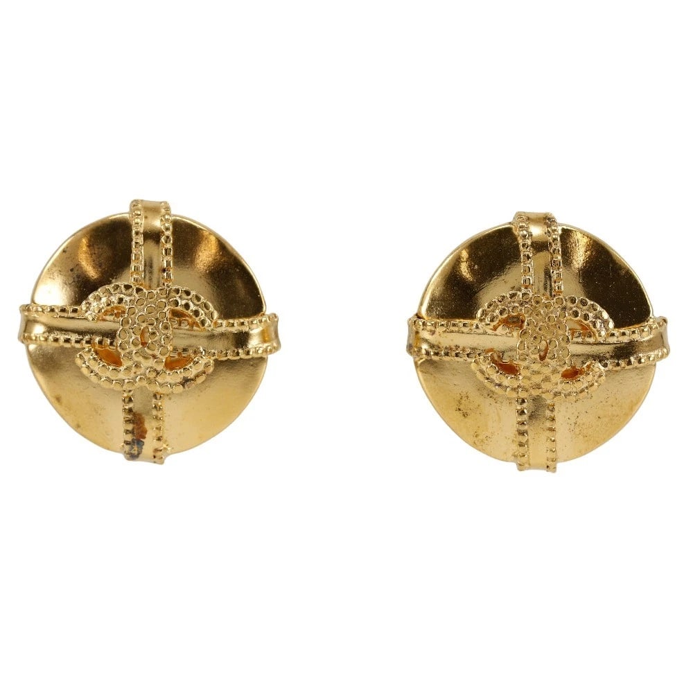 CHANEL COCO MARK EARRING: CHANEL COCO Mark Earring Brand: CHANEL Type/Style: Earring Material: Plated Gold, Color: Gold Size: Size(CM) 26mm x 26mm Accessories: None Accessories Notice: When purchasing pre-owned goods, please