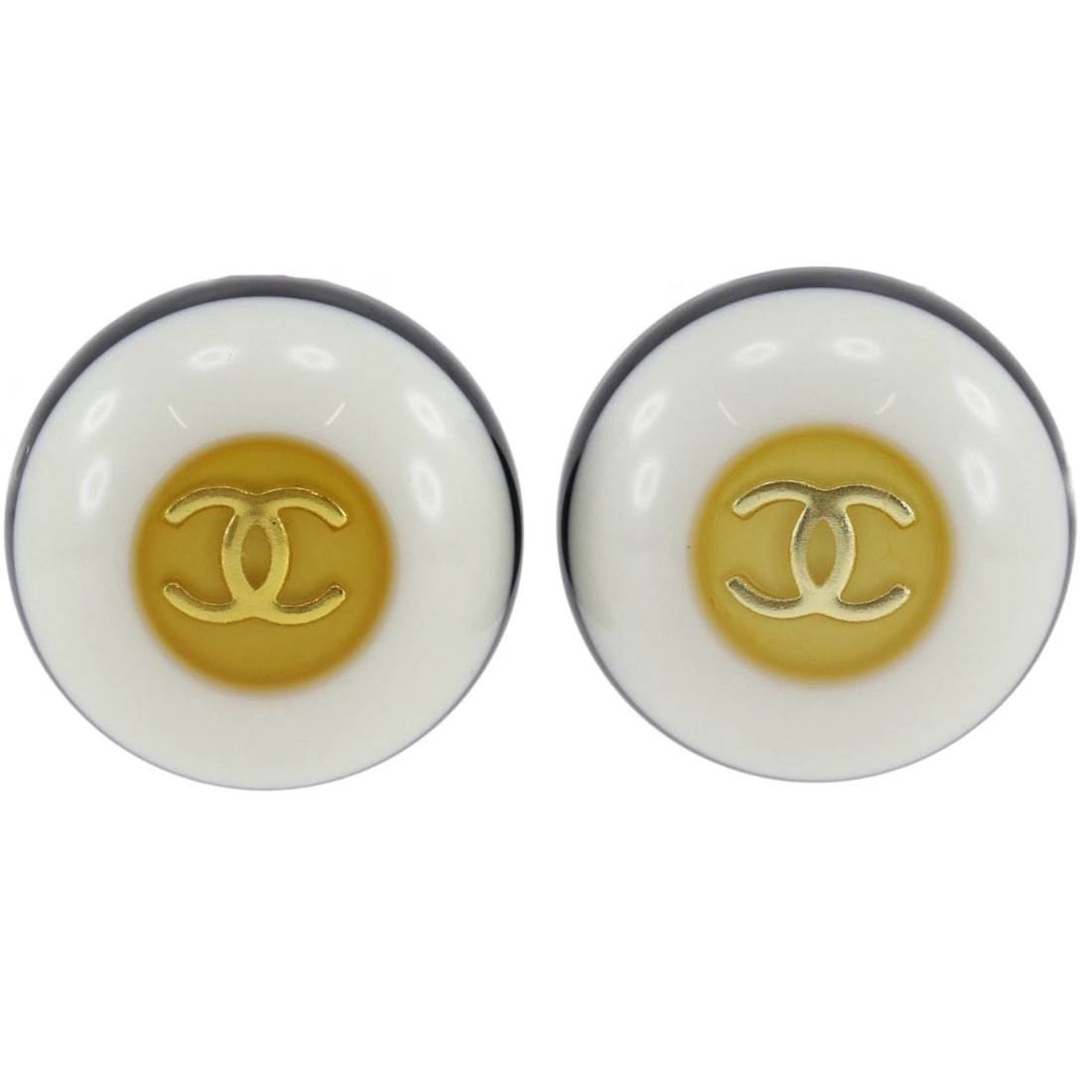 CHANEL COCO MARK EARRING BY COLOR: CHANEL COCO Mark Earring By color Brand: CHANEL Type/Style: Earring Material: plastic, Color: White / black Size: Size(CM) 25mm x 25mm Accessories: None Accessories Notice: When purchasing pre-owned