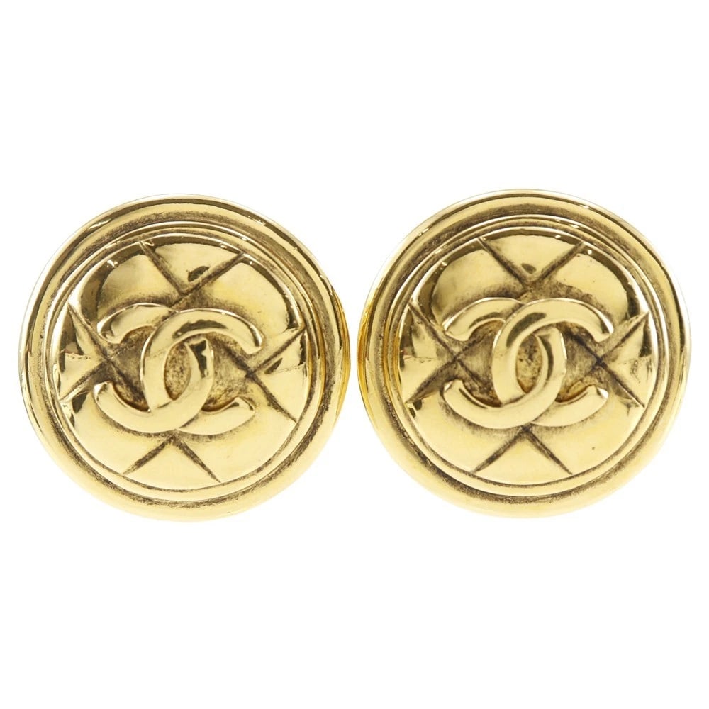 CHANEL COCO MARK EARRING: CHANEL COCO Mark Earring Brand: CHANEL Type/Style: Earring Material: Plated Gold, Color: Gold Size: Size(CM) 31mm x 31mm Accessories: None Accessories Notice: When purchasing pre-owned goods, please