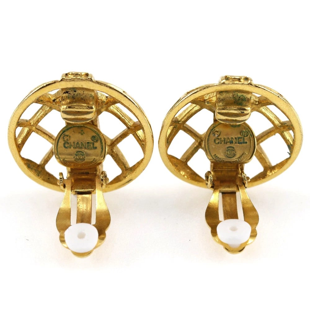 CHANEL LOGO EARRING - 2