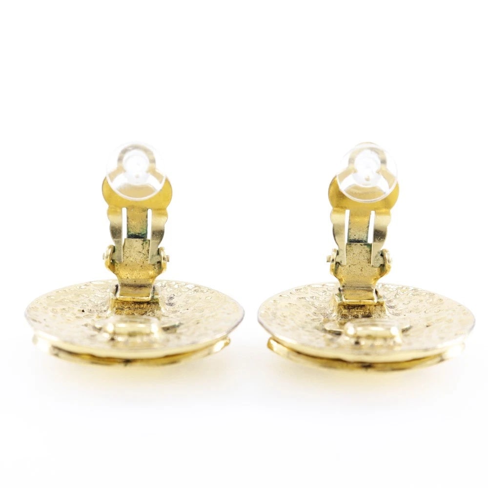 CHANEL EARRING MATELASSE: CHANEL Earring Matelasse Brand: CHANEL Type/Style: Earring Material: Plated Gold, Color: Gold Size: Size(CM) 30mm x 31mm Accessories: None Accessories Notice: When purchasing pre-owned goods, please