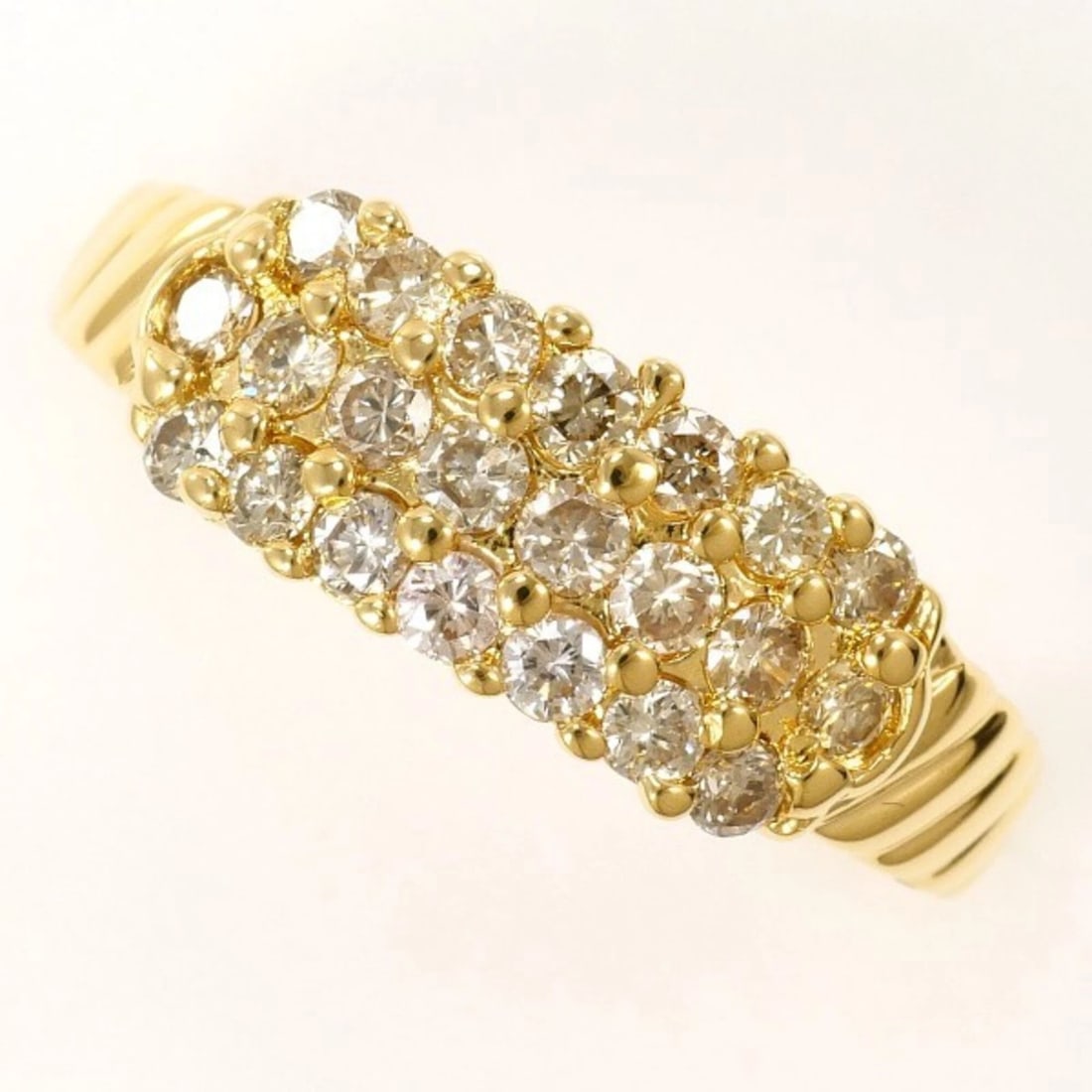 18K (18-KARAT) YELLOW GOLD RING WITH DIAMOND: 18K (18-karat) Yellow Gold Ring with Diamond Brand: Unbranded Type/Style: Band ring Material: Yellow gold (18K), Main Stone Natural Color: Yellow gold Size: US 5.5 Accessories: None Access