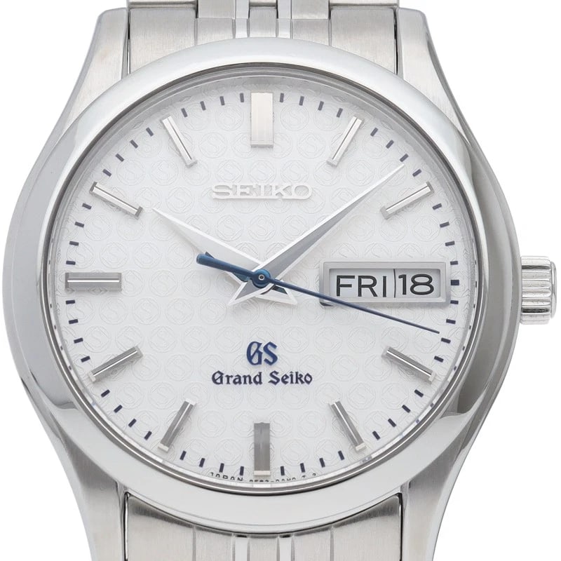 SEIKO GRAND SEIKO DAY-DATE WATCH: SEIKO Grand Seiko Day-Date Watch Brand: SEIKO Type/Style: Wristwatch Material: Band Material Stainless steel, Case Material Stainless steel Color: Dial Color Silver Size: Case Diameter(H):About 1.5 in