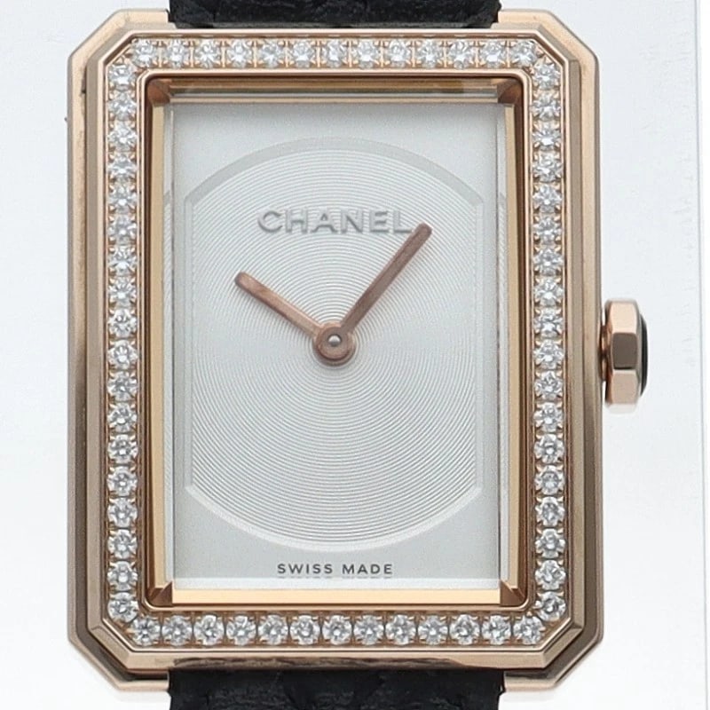 CHANEL BOYFRIEND DIAMOND BEZEL K18BG/LEATHER WATCH: CHANEL Boyfriend Diamond Bezel K18BG/Leather Watch Brand: CHANEL Type/Style: Wristwatch Material: Band Material leather, Case Material Beige gold Color: Dial Color white Size: Case Diameter(H):About 1