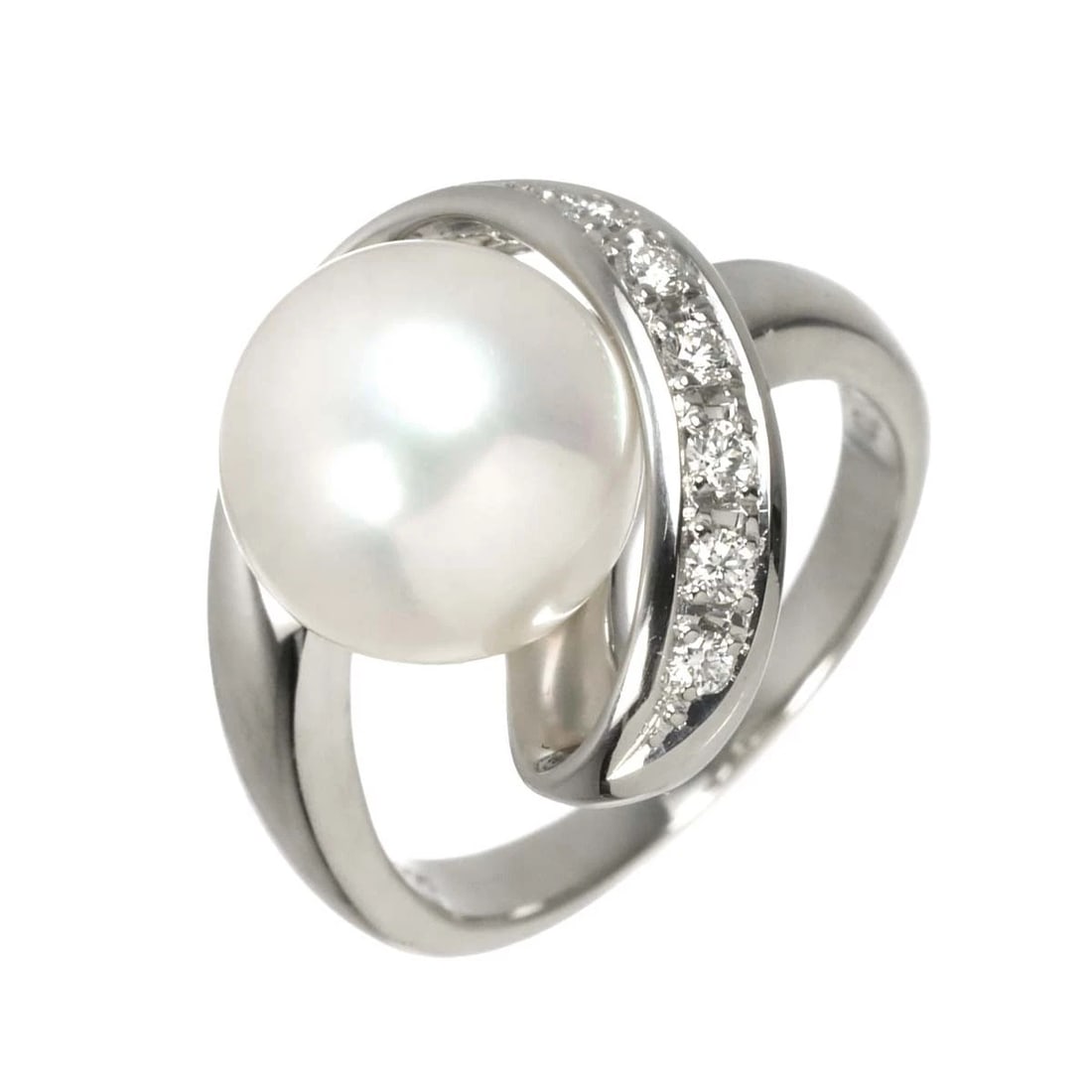 TASAKI SOUTH SEA PEARL DIAMOND RING PLATINUM: TASAKI South Sea pearl Diamond Ring Platinum Brand: TASAKI Type/Style: Ring Material: Platinum, Main Stone Natural Color: Platinum Size: 4.75-5(US) Accessories: None Accessories Notice: When