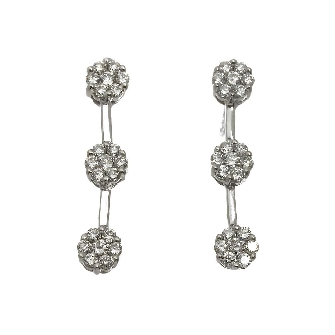 DIAMOND EARRINGS PIERCED 18K K18 WG 750: Diamond Earrings Pierced 18K K18 WG 750 Brand: Unbranded Type/Style: Earrings Material: 750 White Gold, Main Stone Natural Color: White Gold Size: W 4.3 x H 21.8mm Accessories: None Access