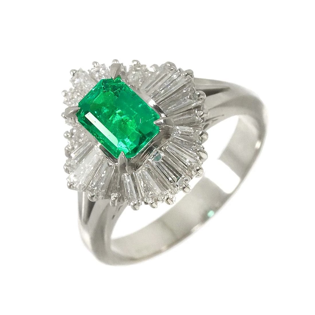 EMERALD DIAMOND RING PT PLATINUM: Emerald Diamond Ring Pt Platinum Brand: Unbranded Type/Style: Ring Material: Platinum, Main Stone Emerald Color: Platinum Size: 5.75-6(US) Accessories: None Accessories Notice: When purchasing